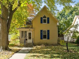 605 River St, Decorah, IA 52101