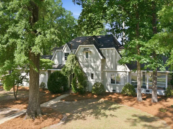 206 Granville Drive, Greenville, NC 27858