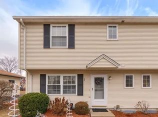 106 Lundberg St APT 1, Lowell, MA 01852