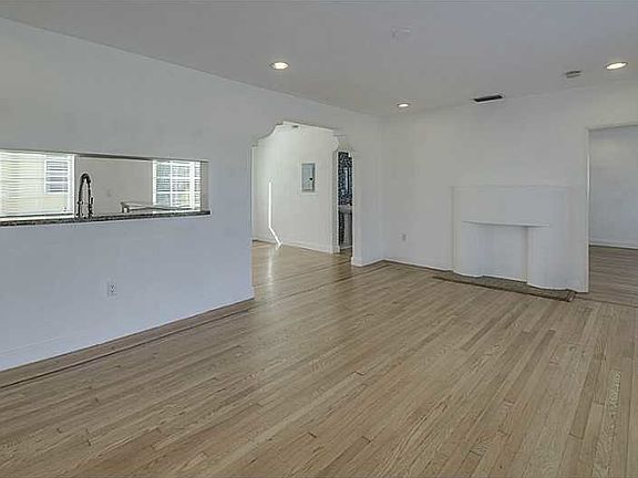 5th image of 3900 N Meridian Ave APT 2