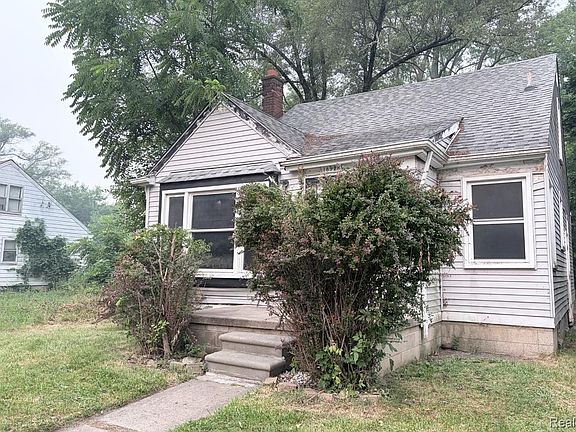 3rd image of 18923 Fielding St