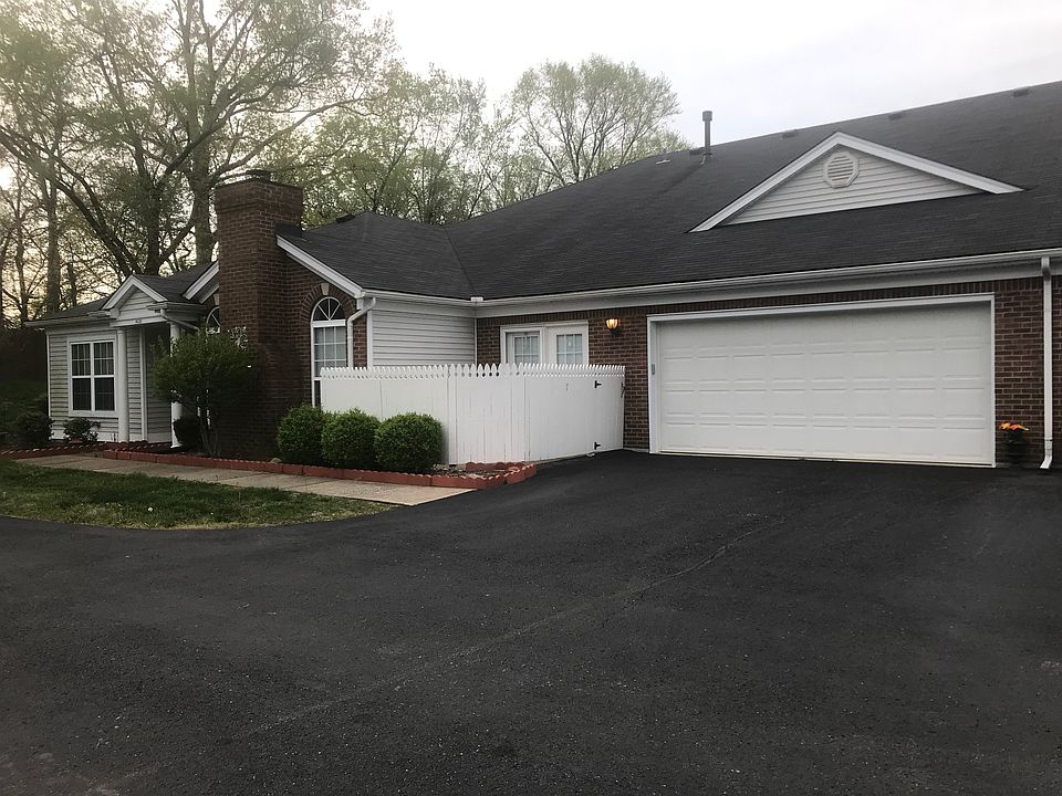 1st image of 8521 River Terrace Dr