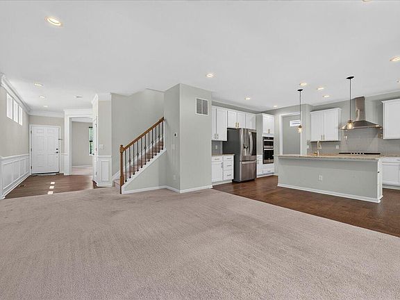 4th image of 2967 Havre St