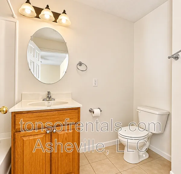 28 Rotunda Cir — Photo 9
