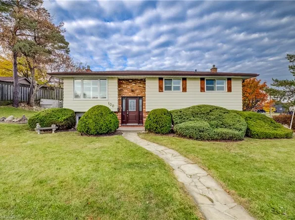 100 Moffat Dr, Cambridge, ON N1R 6E4