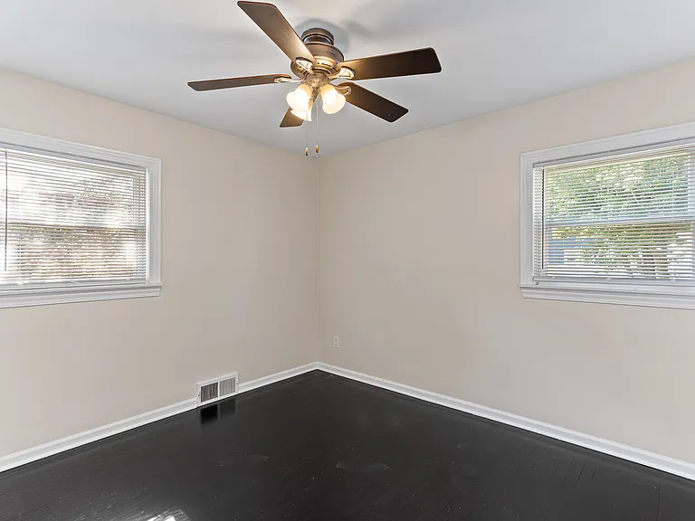 1653 London Ave — Photo 16