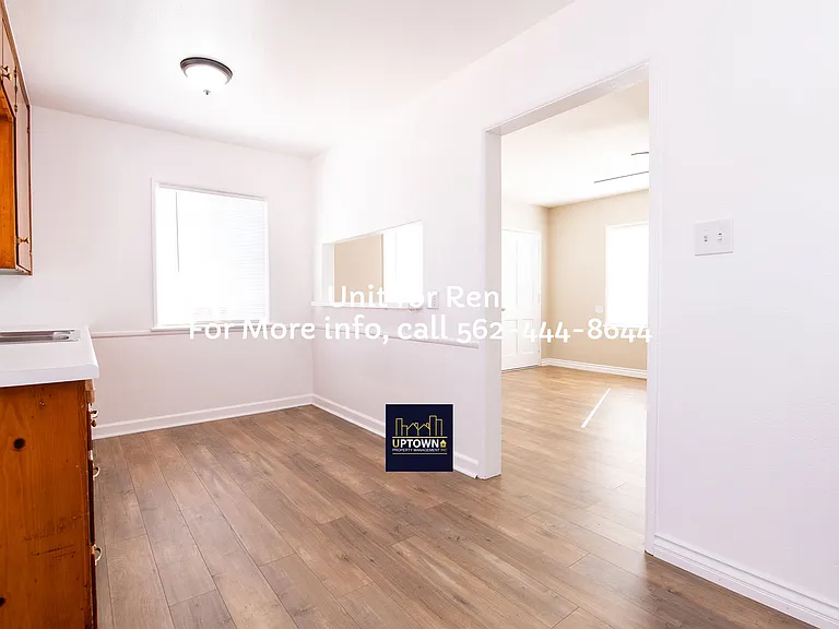 11750 Downey Ave — Photo 5
