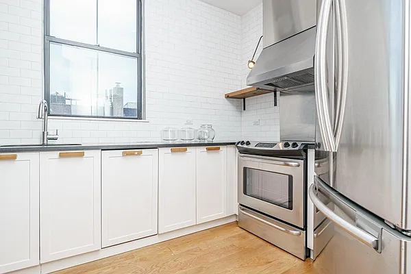 Rented by MySpaceNYC | media 49