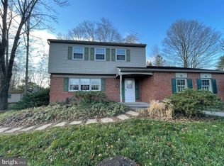52 Holland Dr, Chalfont, PA 18914