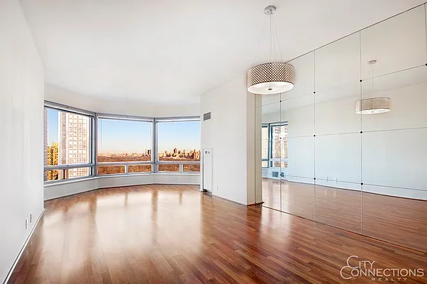 Rented by City Connections Realty | media 9