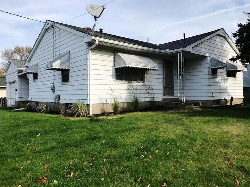 1st image of 104 Hillcrest Ave
