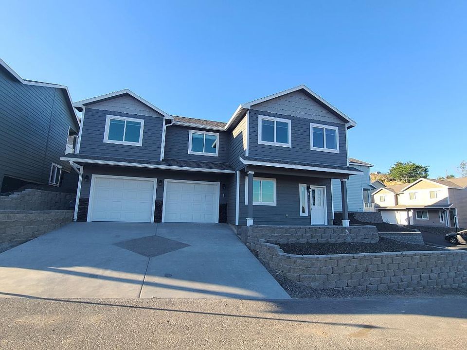 1st image of 3 Berlona Dr
