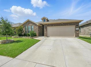 809 Shepperton Way, Justin, TX 76247