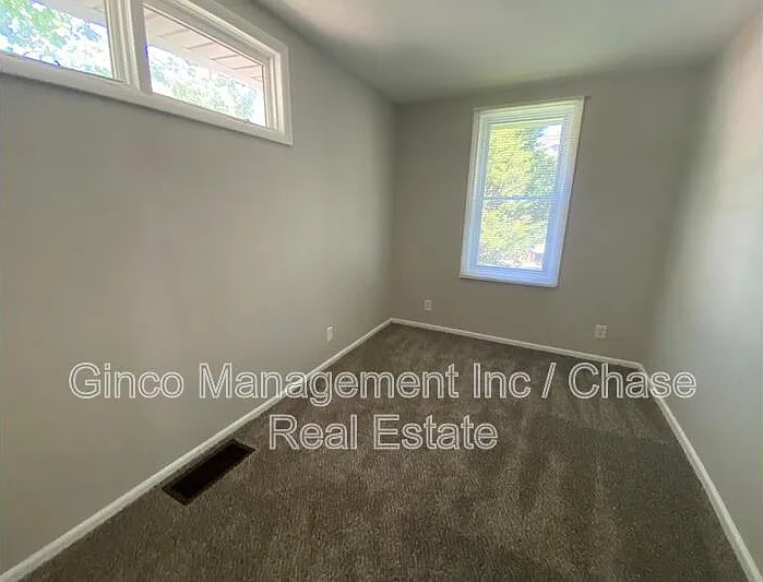 616 Vine St — Photo 14