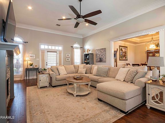 4th image of 114 Greenside Ct