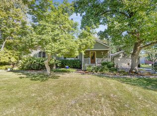 17553 Henry St, Lansing, IL 60438