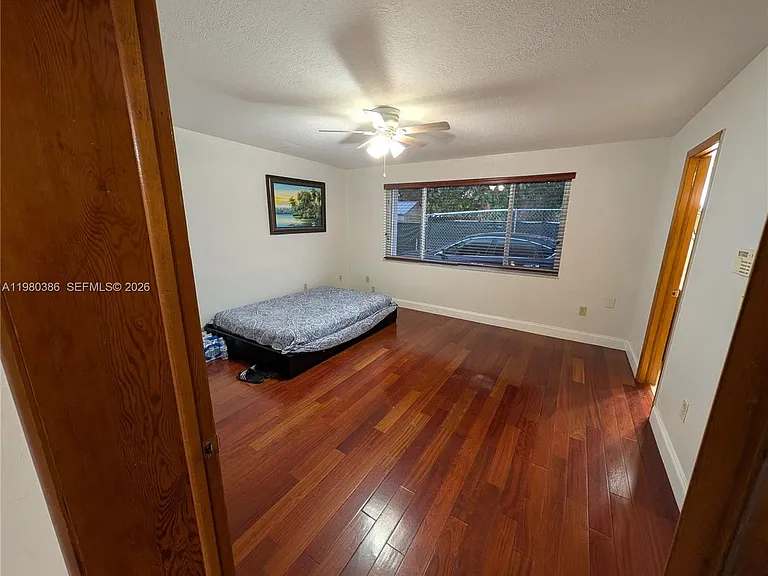 1037 SW 76th Ave #1037 — Photo 8