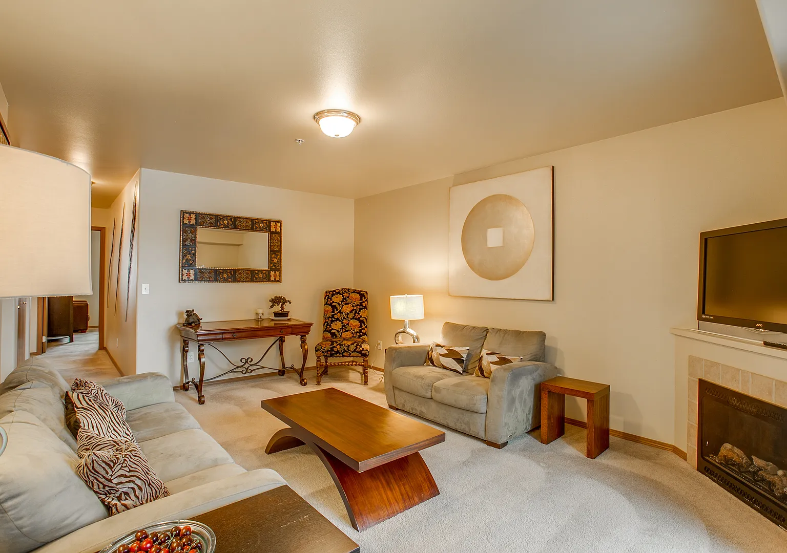 Parkside Condos — Photo 4