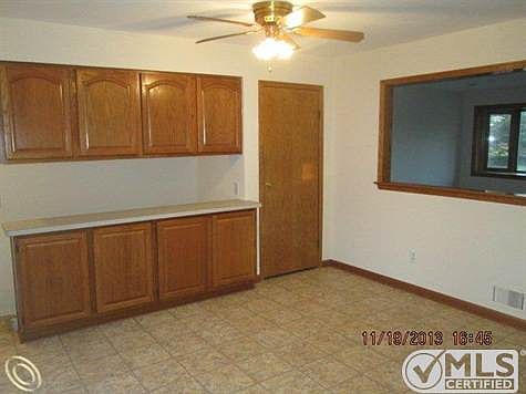 KITCHEN MORE.JPG