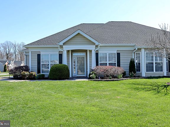 5th image of 139 Hawthorne Greene Cir