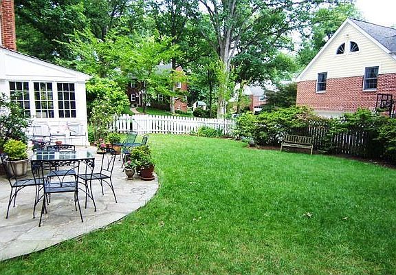 3rd image of 1418 N Ivanhoe St
