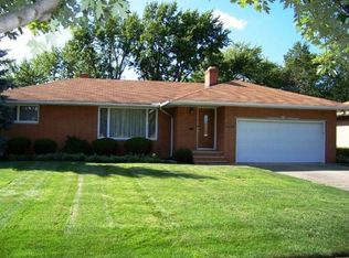 16018 Ramona Dr, Middleburg Heights, OH 44130