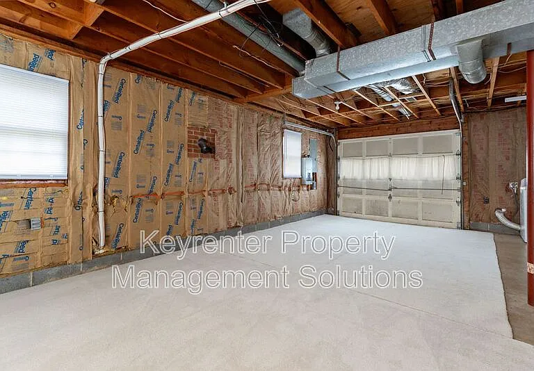 781 Cold Springs Rd — Photo 32