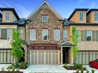 123 Via Roma, Woodstock, GA 30188