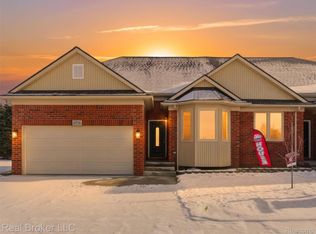 47136 Rosevillage Ct, Shelby Township, MI 48315