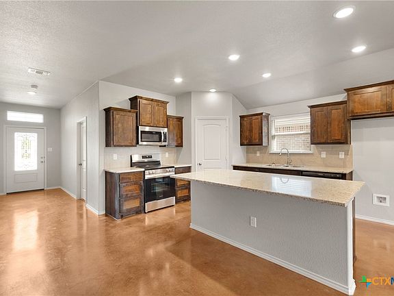 4th image of 1418 Lindsey Dr