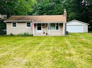 108 Greenbriar Ave, Houghton Lake, MI 48629