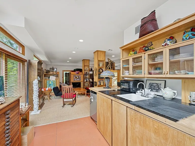71 Greenleaf Ln — Photo 43