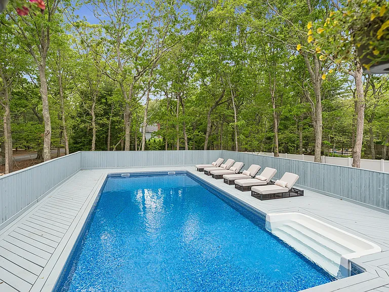 43 Montauk Ave — Photo 3
