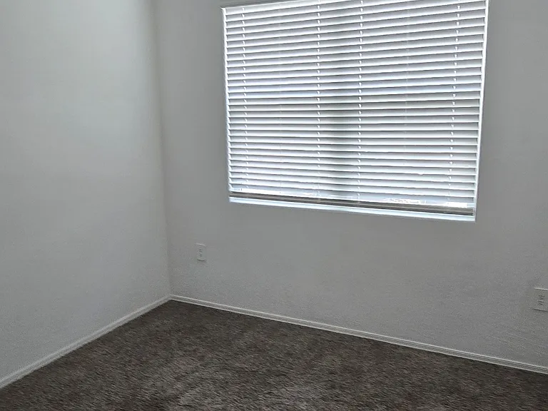 1527 E Lardner Dr — Photo 17