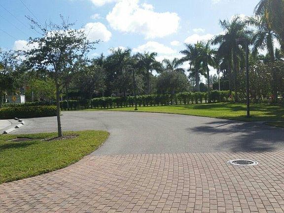 5th image of 7451 Bella Lago Dr Unit 123