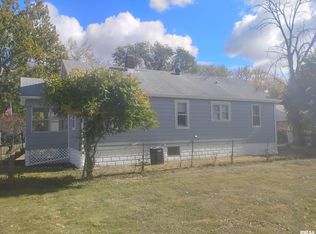 2102 E Robin Ct, Peoria Heights, IL