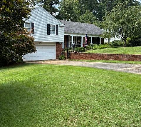 3rd image of 645 Patrick Pl