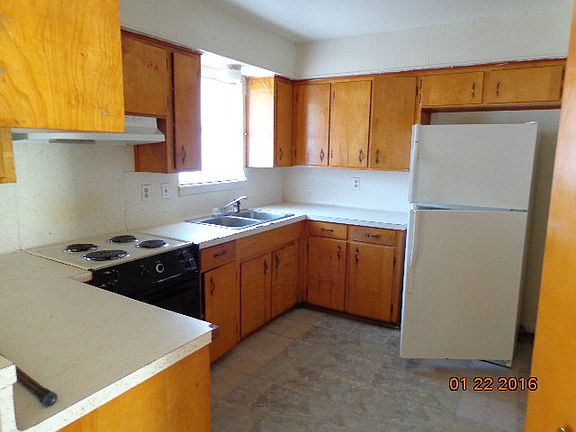 4th image of 619 College Pl