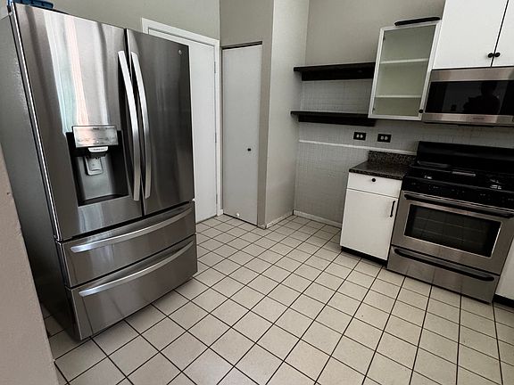 4th image of 497 Lasalle Ln