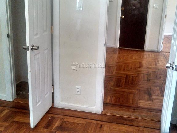 5th image of 2332 28th St APT 2a