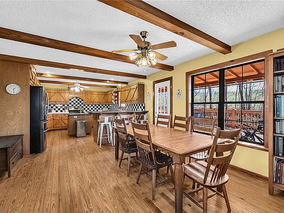 5th image of 2087 Stella Rd