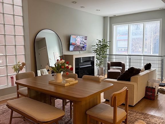 2nd image of 1025 N Marshfield Ave #1