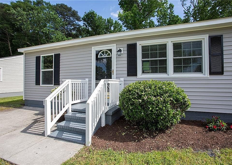 2nd image of 1406 Antoinette Cir