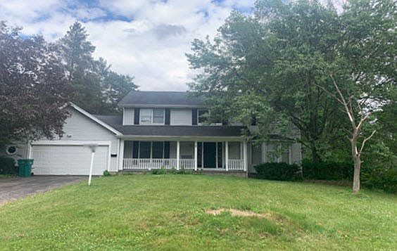 1st image of 7 Melissa Ln