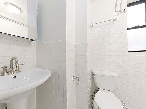 5th image of 339 E 12th St #A21