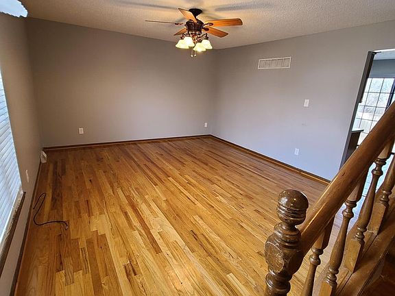 5th image of 1166 Hampton Ln