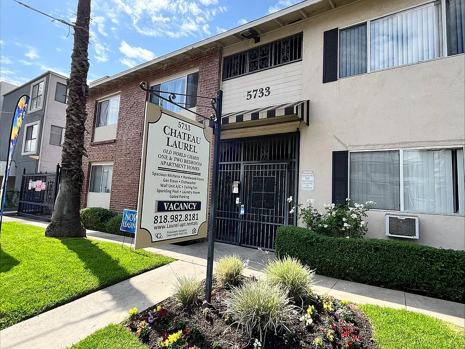 Chateau Laurel Apartments