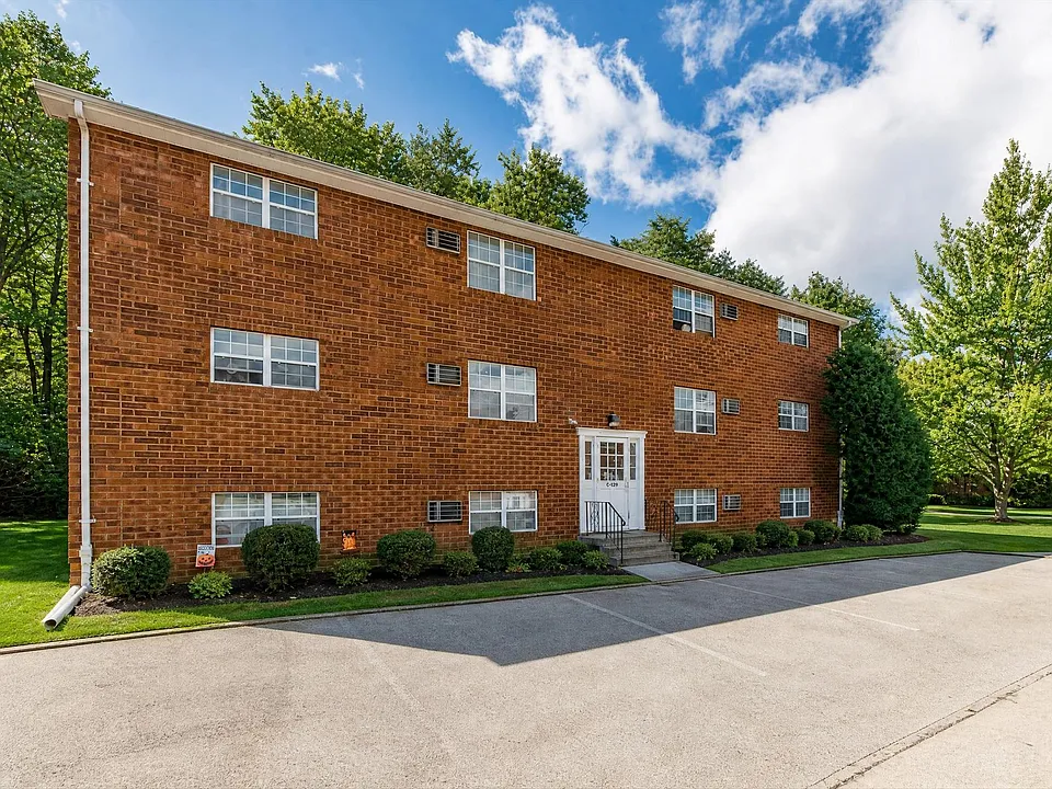 Meadow View Apartments