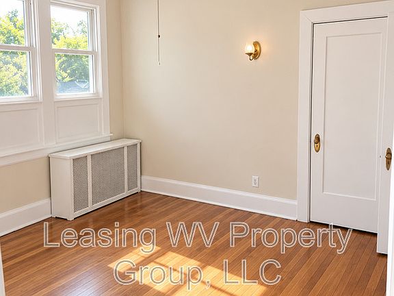 4th image of 609 13th Ave APT C