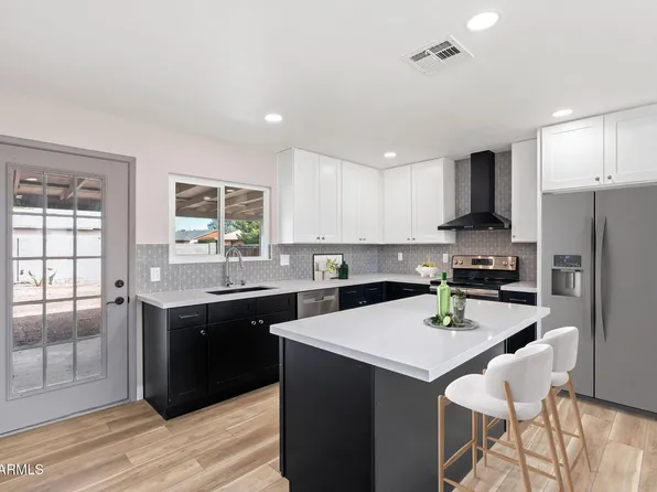 3556 E HELENA Drive, Phoenix, AZ 85032